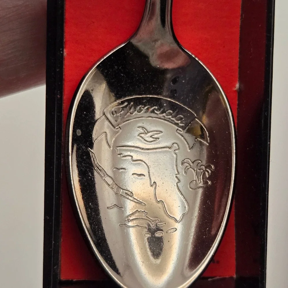 Vintage Florida Souvenir Collector Spoon Set of 5‎ Cocoa Beach Sarasota Daytona